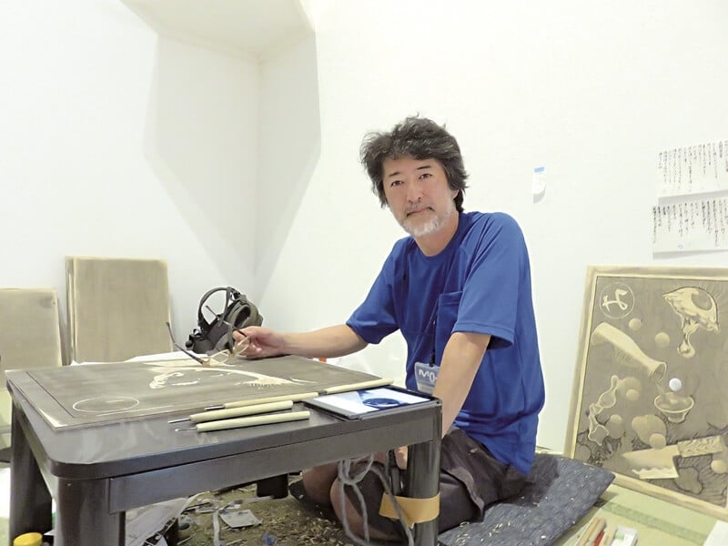 日本藝術家會田誠在現場進行創作。 (攝影／陳意華)