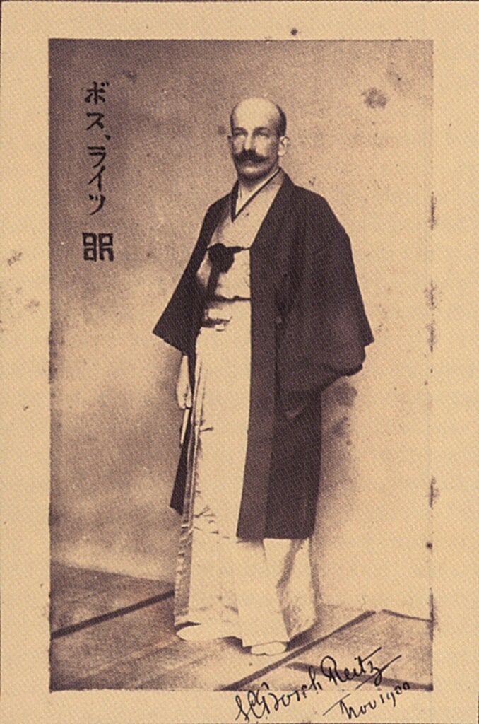 館方遠東藝術部門首任策展人Sigisbert Chrétien Bosch Reitz（1860～1938）。