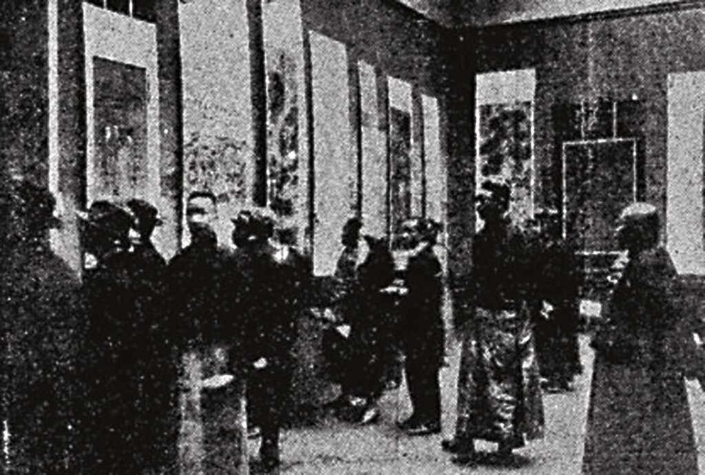 東京府立美術館1928年唐宋元明名畫展覽會展場一景，《萬朝》1928.11.25。