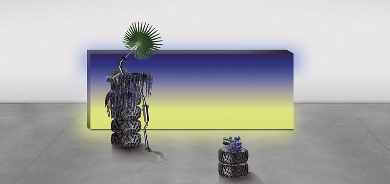 關小於「Hugo Boss亞洲新銳藝術家大獎」展覽中亮相的作品《日出》.綜合材料.燈箱:150×400×40 cm.尺寸可變。