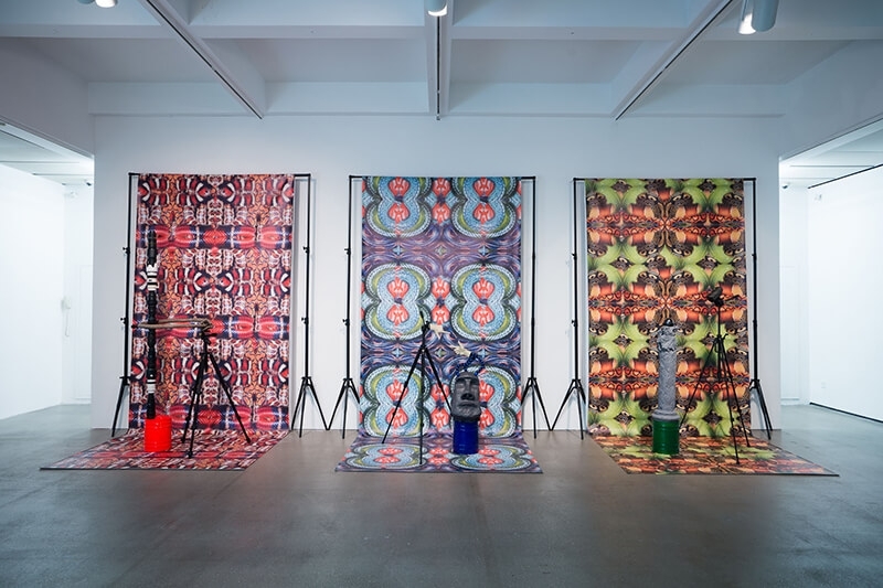 關小│紀錄片：地心穿刺 2012 綜合材料 每組230 x 280 x 210cm 上海外灘美術館提供