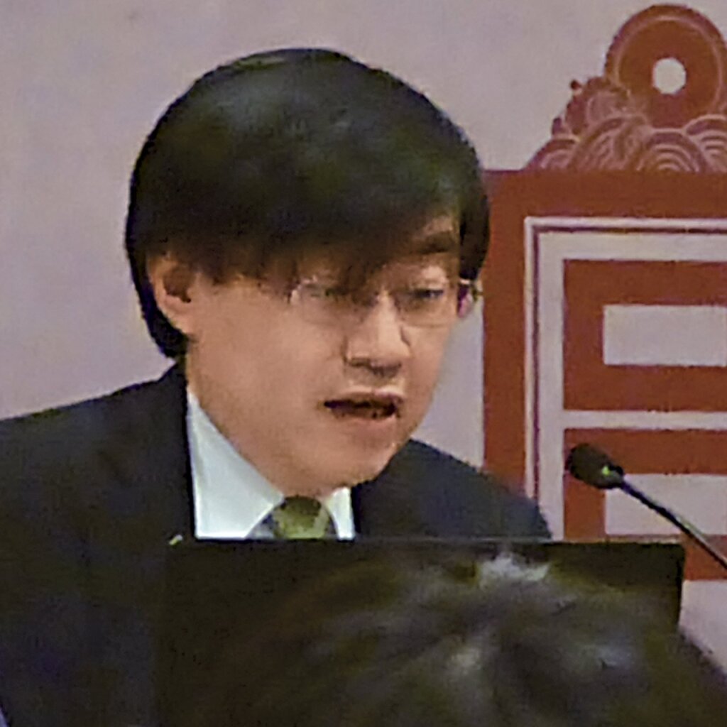 中央美術學院人文學院副教授黃小峰。