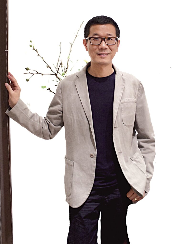 居意古美術負責人張富荃。