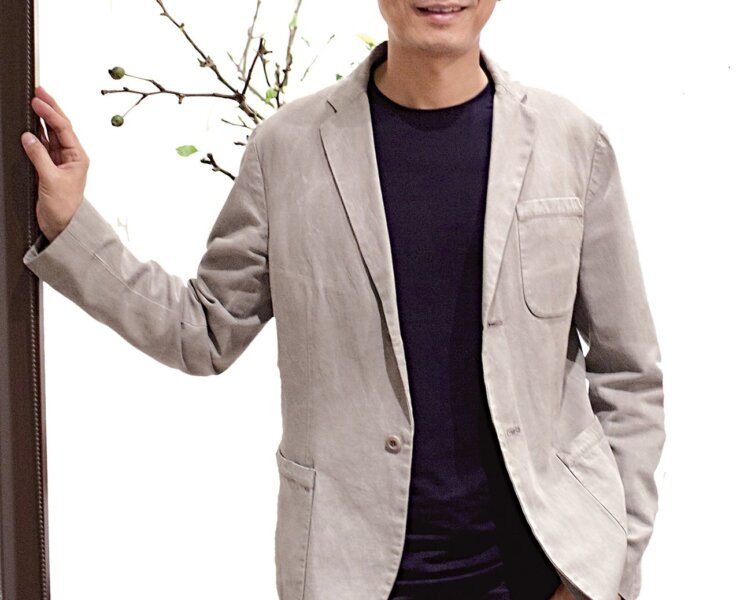 居意古美術負責人張富荃。