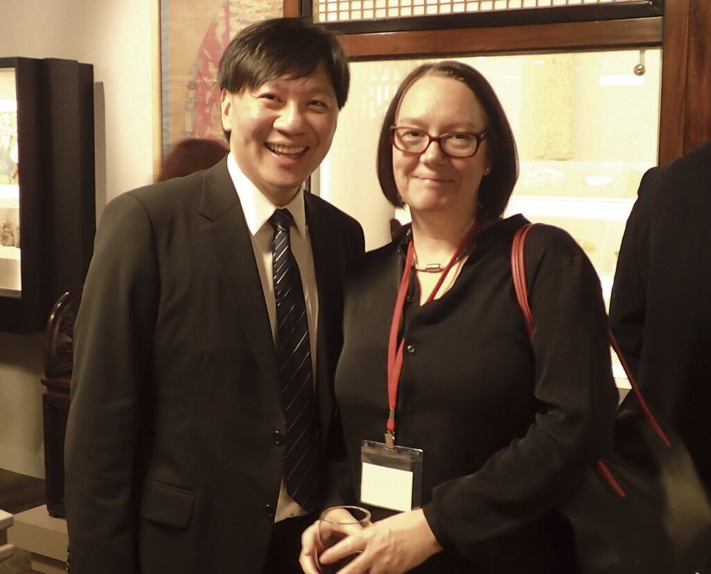 （左起）Johnny Tseng, Clare Laurance。