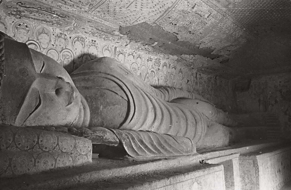 莫高窟第158窟之中唐造像，1943～1944年間黑白照片，羅寄梅夫婦檔案。