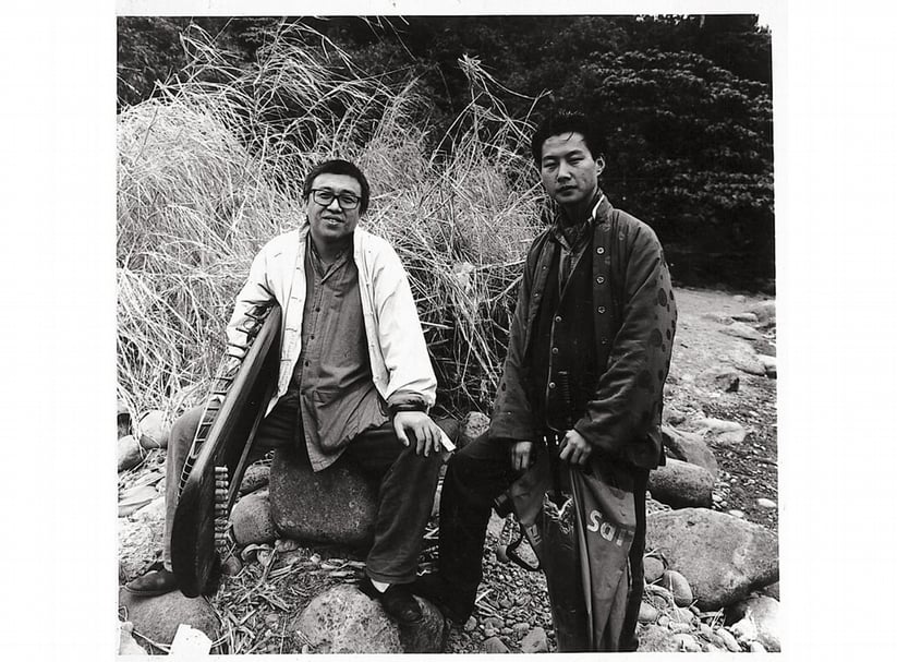 于彭與銓居攝於1994年外雙溪。（林銓居提供）