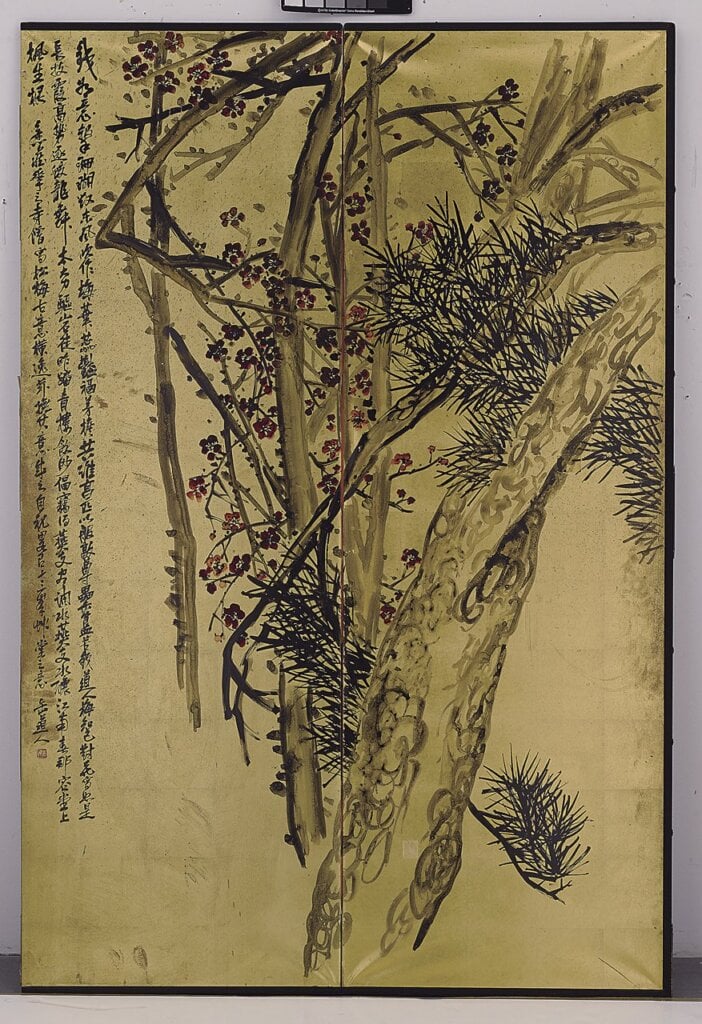 蘇富比吳昌碩設色金箋〈花卉〉三屏風──〈松梅雙挺 設色金箋屏風〉、〈藤石相依 設色金箋屏風〉、〈桃壽俱滿 設色金箋屏風〉，預估價皆為20萬～25萬美元。