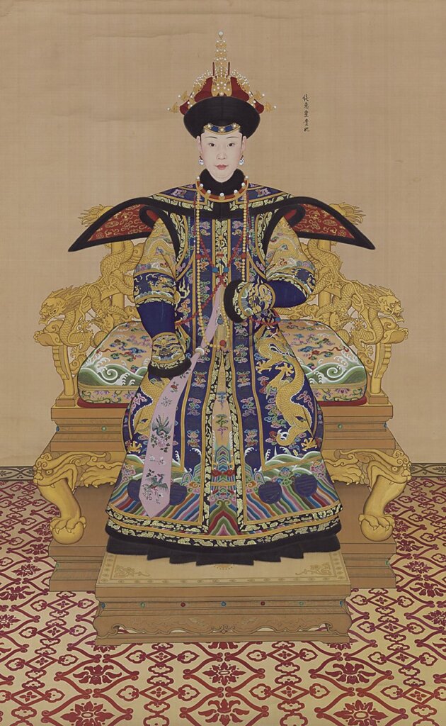 郎世寧等人〈純惠皇貴妃朝服像〉 香港蘇富比．1億3740萬港元