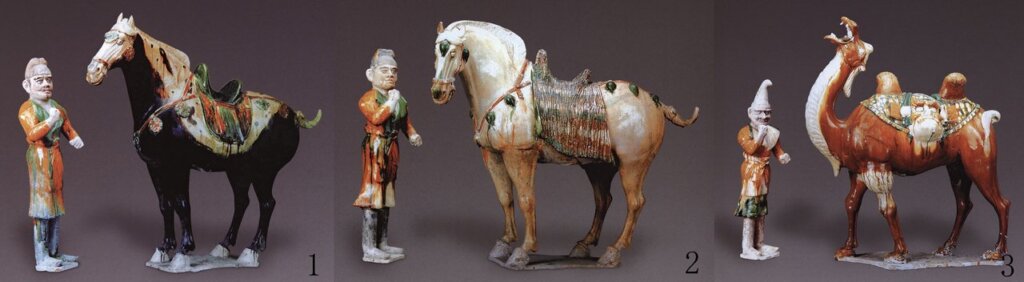 安菩墓出土牽馬俑、牽駝俑。