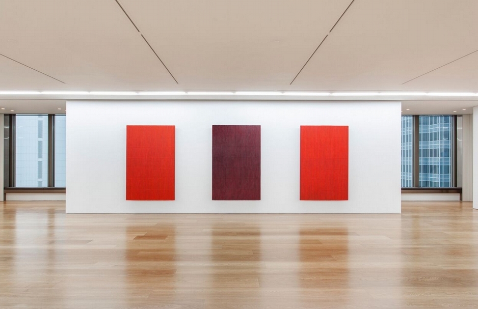 「描法」2016年展出於香港貝浩登畫廊現場一景。（攝影：JJYPHOTO）Courtesy of Galerie Perrotin