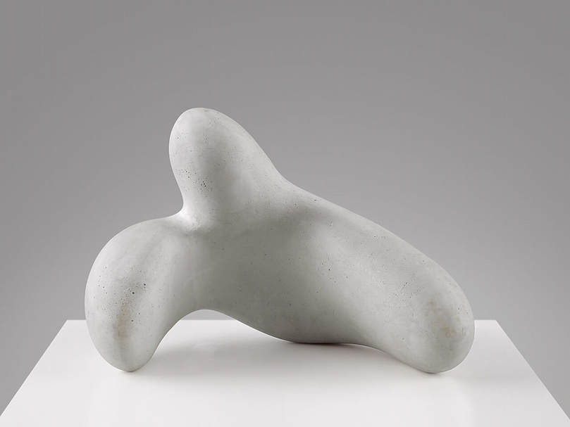 Hans Arp,“Sculpture de silence, Corneille” (Scupture of silence, Corneille), 1942 Aargauer Kunsthaus, Aarau / Gift of Marguerite Arp-Hagenbach. Photograph: ©Hauser & Wirth, 2015, ProLitteris, ZurichAll rights reserved.