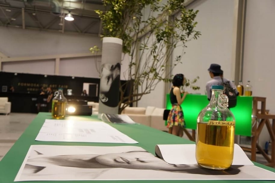 黃博志作品於Formosa 101的VIP室展出。(攝影/林怡秀)