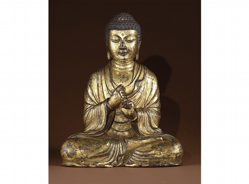 11-12世紀大理國 銅鎏金大日如來坐像．高28 cm。預估價：500萬至700萬人民幣。