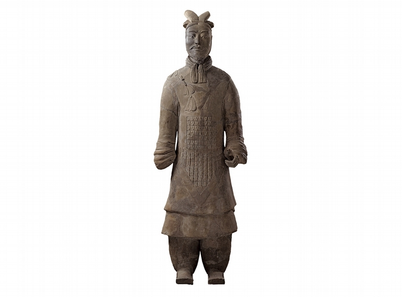 展品秦代〈高級鎧甲軍吏俑〉，秦始皇帝陵博物院藏。此俑為秦代上級軍吏，器宇軒昂、氣度不凡。中國國家一級文物。圖╱童閔崧、蕭孟凡攝，時藝多媒體提供。