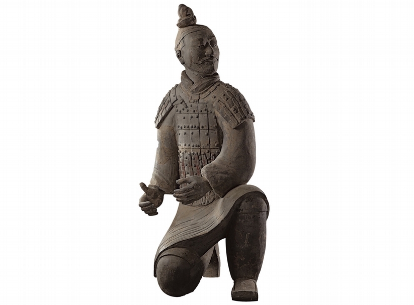 展品秦代〈彩繪跪射俑〉，秦始皇帝陵博物院藏。圖╱童閔崧、蕭孟凡攝，時藝多媒體提供。