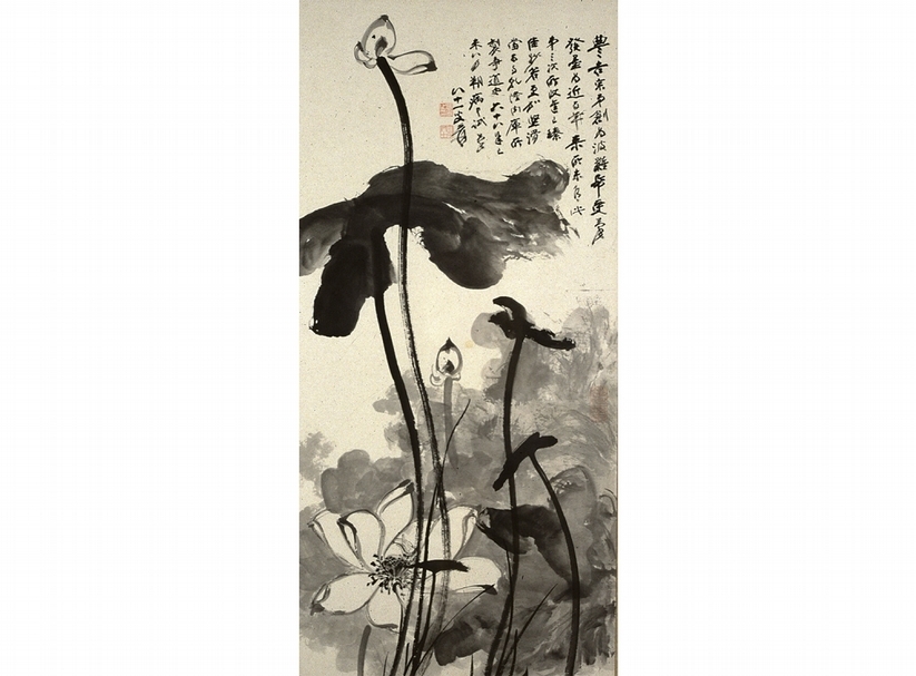 張大千以台灣菠蘿宣於1979年作〈仿徐青藤墨荷〉，評有「留筆發墨為近百年來所未見」，「當與乾隆內庫所製爭道也」之句。圖/長春棉紙廠股份有限公司