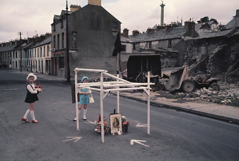 岡村昭彥《北愛爾蘭,1970年代(Northern Ireland,1970s)》。© Akihiko Okamura / Courtesy of the Estate of Akihiko Okamura, Hakodate, Japan