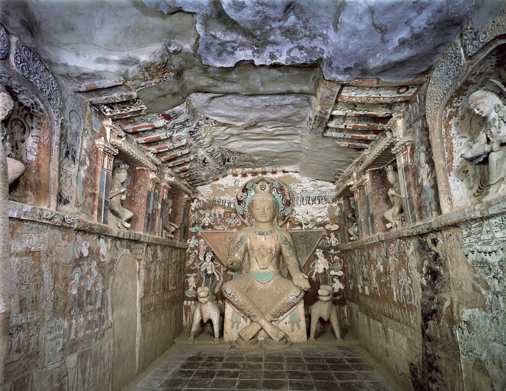北涼（420～429）第275窟室內景觀。攝影╱Wu Jian。©Dunhuang Academy。