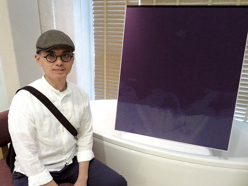 青年藝術家齊簡於索卡．台南展出「大魚缸系列」。