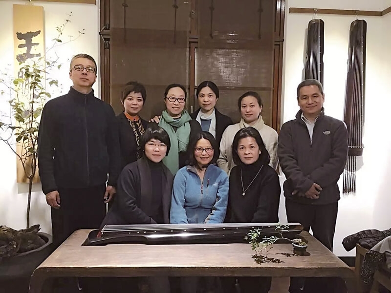 吳門琴派吳明濤弟子訪琴館交流。圖︱等閑琴館
