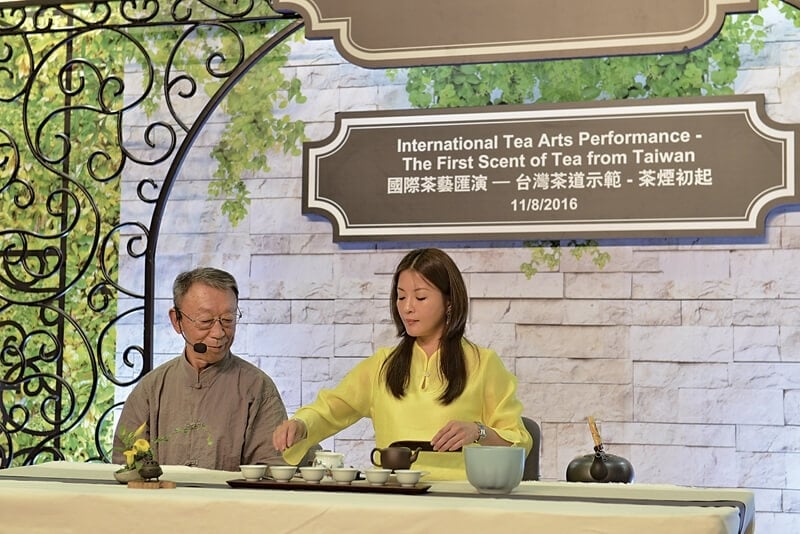 品茶會場上來自台灣的茶道示範。（圖／香港國際茶展）
