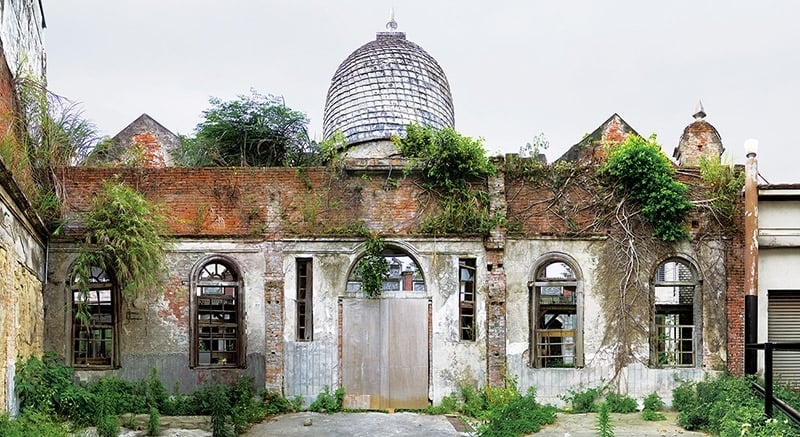 劉芸怡，消逝的肖像，建成商行，桃園，2016。