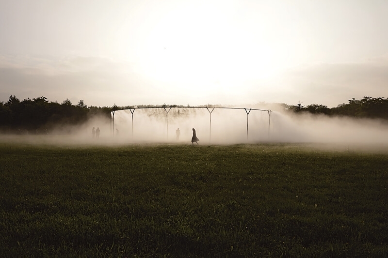Fog assembly, 2016 攝影／Anders Sune Berg 圖片來源：藝術家工作室,neugerriemschneider, Berlin; Tanya Bonakdar Gallery, New York © 2016 Olafur Eliasson