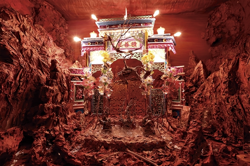 張徐展│自卑的蝙蝠（靈靈參） 六頻道錄像動畫裝置 5mins 2014-2015 圖│關渡美術館