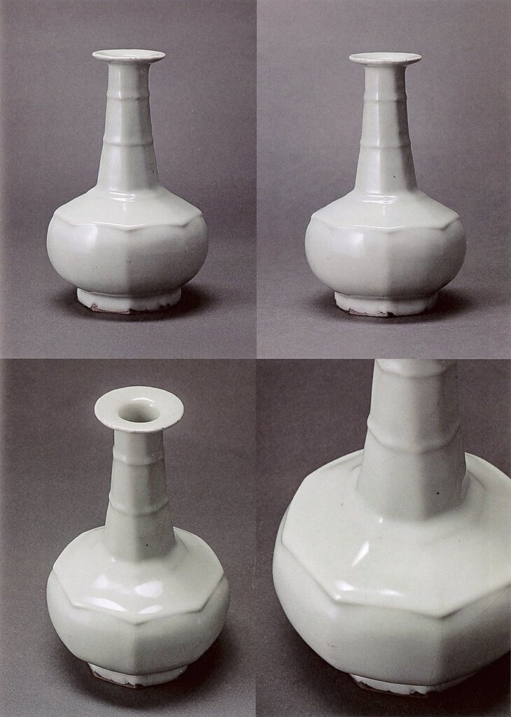 1970年在倫敦佳士得與仇焱之爭奪的南宋官窯青瓷瓶，日本大阪市立東洋陶磁美術館藏。引自《典藏古美術》2015年5月號頁197。