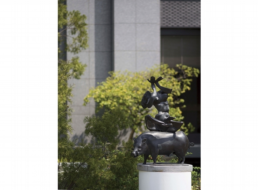 李光裕│亥母 銅 92x63x122cm 2008 圖│采泥藝術