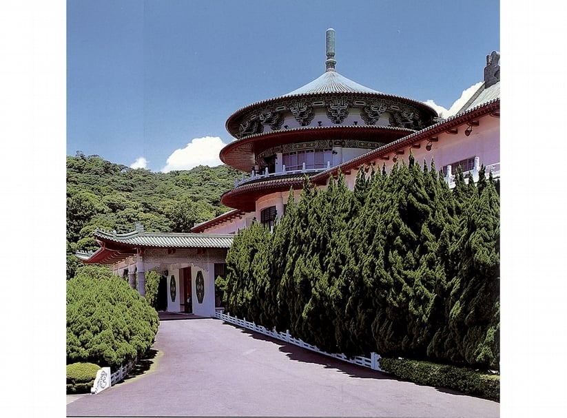 中山樓為全世界唯一建於硫磺口上的傳奇建築，莊嚴肅穆，雄傲碧嶺干長天，屹立五十年。圖∣國立台灣圖書館陽明山中山樓管理所