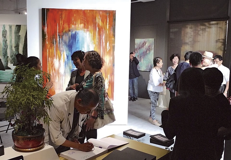 彭雄渾個展「Life in Color」展覽開幕現場。圖/大雋藝術