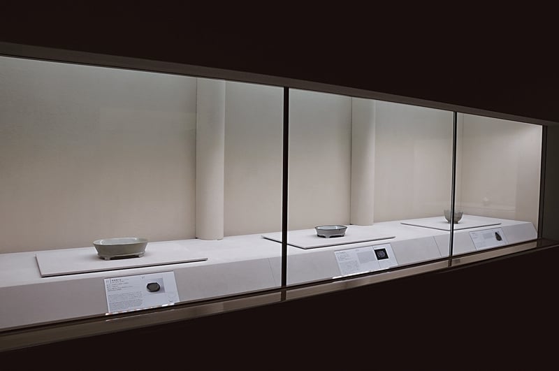 圖3 大阪市立東洋陶磁美術館國際交流特展「北宋汝窯青瓷─考古發掘成果展」展示狀況。