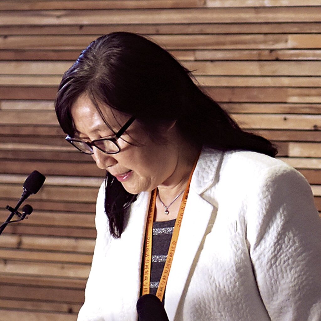 美國弗利爾暨沙可樂美術館中國書畫維護修復師顧祥妹。
