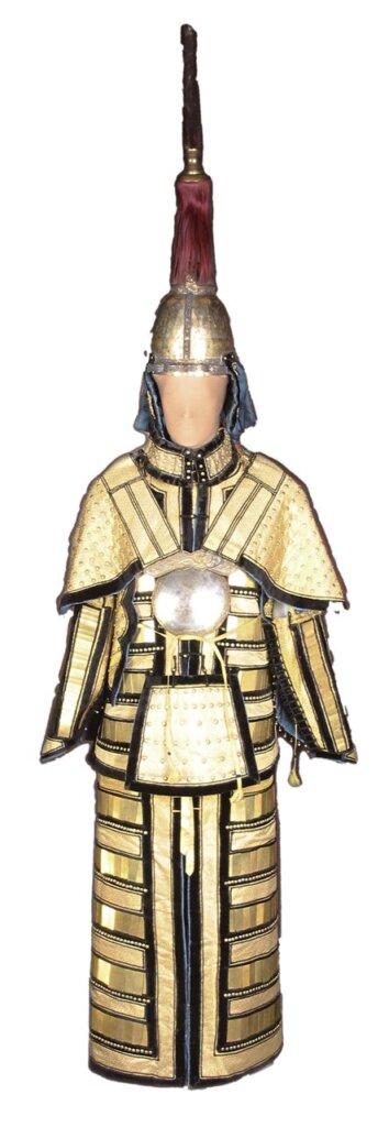 清〈大閱用金索子錦面棉甲〉。