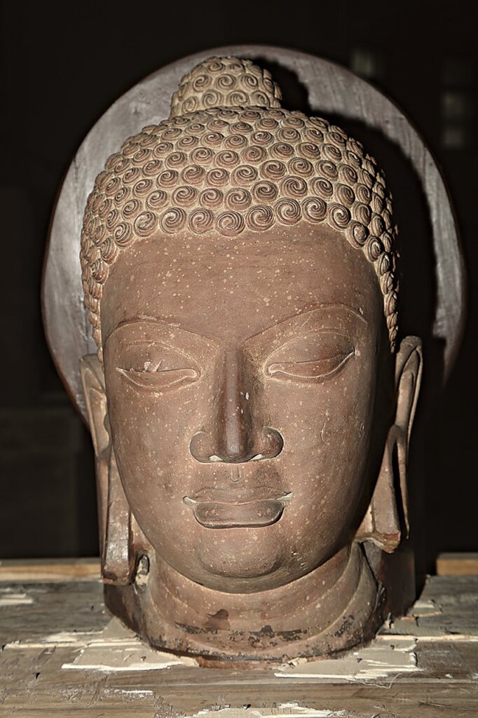 5世紀〈佛頭〉，馬圖拉出土，馬圖拉博物館藏。