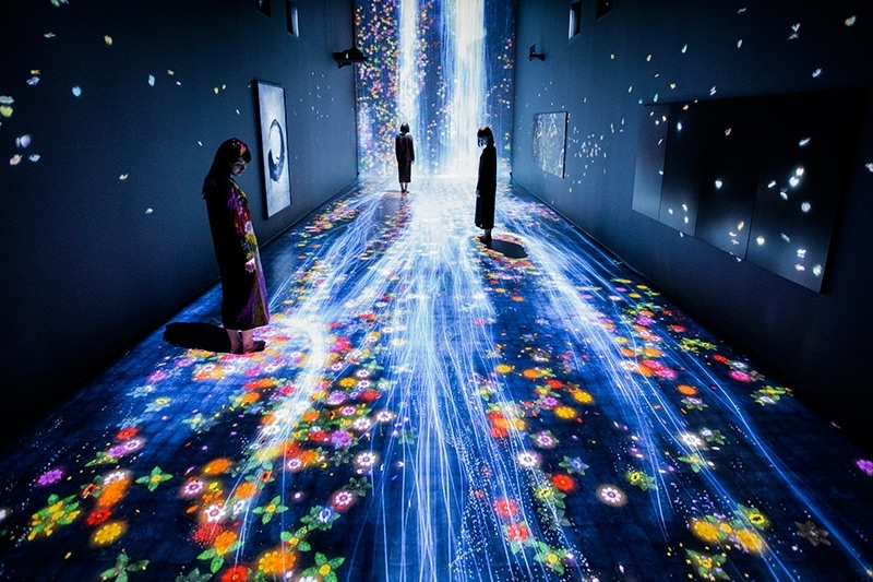 teamLab 2017年於佩斯倫敦的首展 teamLab:Transcending Boundaries。圖｜teamLab