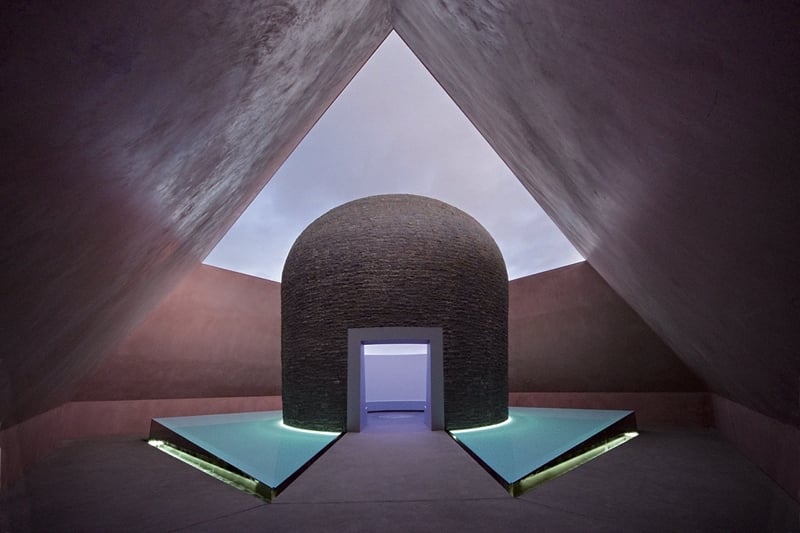 特瑞爾「天空之城」系列作品—《Within Without》。圖｜James Turrell Studio