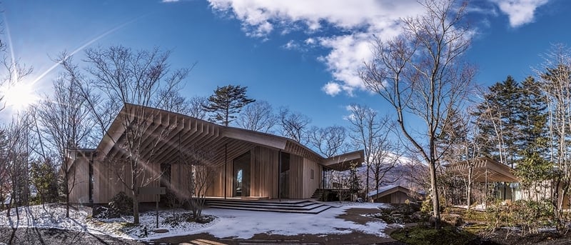 輕井澤野鳥之森會館。©KENGO KUMA & ASSOCIATES