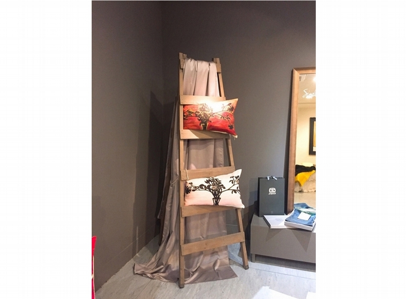 史博館常玉展「藏玉於家」一區擺設有紅久國際開發的文創商品。(W9紅久國際提供)