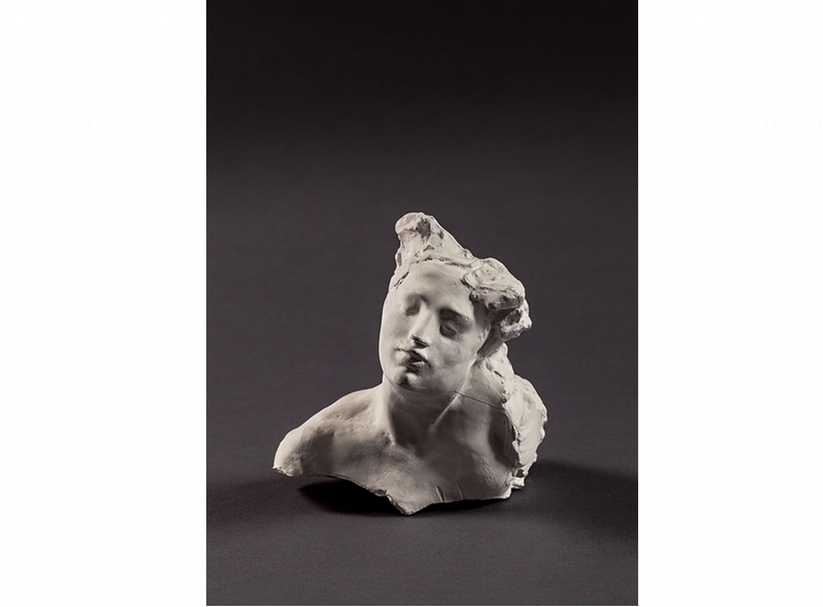 奧古斯特.羅丹(Auguste Rodin,1840-1917)《殉道者頭像》(Tête de la Martyre).石膏像.18×16.7×16 cm.約1885。巴黎羅丹博物館.羅丹捐贈.1916。©羅丹博物館攝影工作室.攝影/Pauline Hisbacq