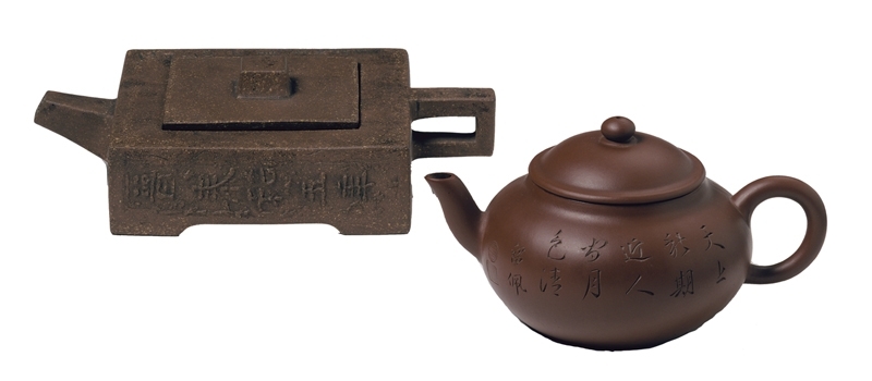 圖2 （左）清楊彭年〈晉泰和五年磚壺〉。Bequeathed by Mrs Walter Sedgwick through the Art Fund；清邵景南〈水平壺〉。©Victoria and Albert Museum, London。