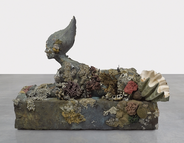 不同版本的身面獅身。Photographed by Prudence Cuming. Associates © Damien Hirst and Science Ltd. All rights reserved