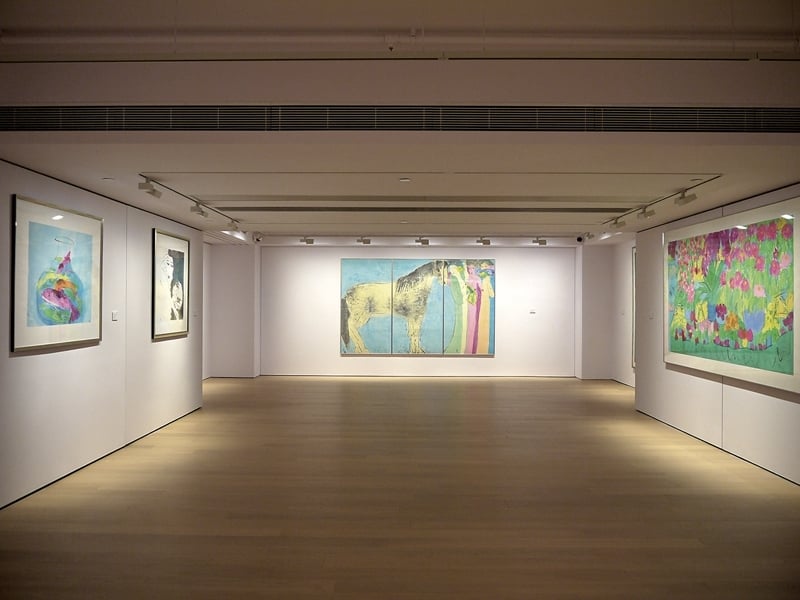 藝倡畫廊「丁雄泉：色彩交響曲」展覽現場。圖｜藝倡畫廊