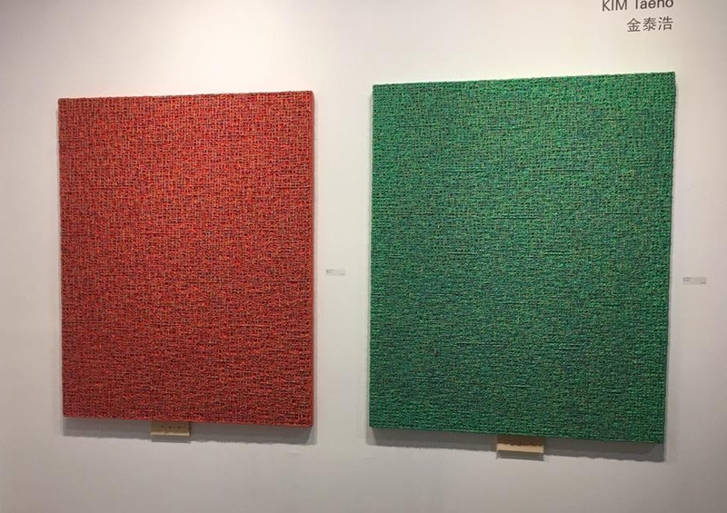 福爾摩沙國際藝術博覽會現場展出的藝術作品。