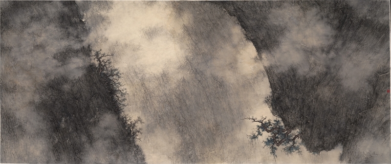李華弌2012 年作〈崖間蒼古〉,水墨設色紙本,86×204公分。圖片提供:季豐軒畫廊