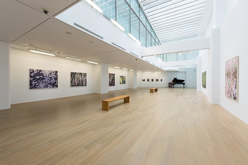 「一座森林的完成」展覽現場。圖片提供：尊彩藝術中心