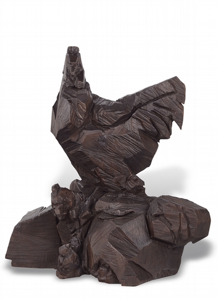 朱銘《和家》(兩件).木雕.51×71×30 cm/45×33×34 cm.1986 。預估價100至180萬港元。圖|中國嘉德(香港)