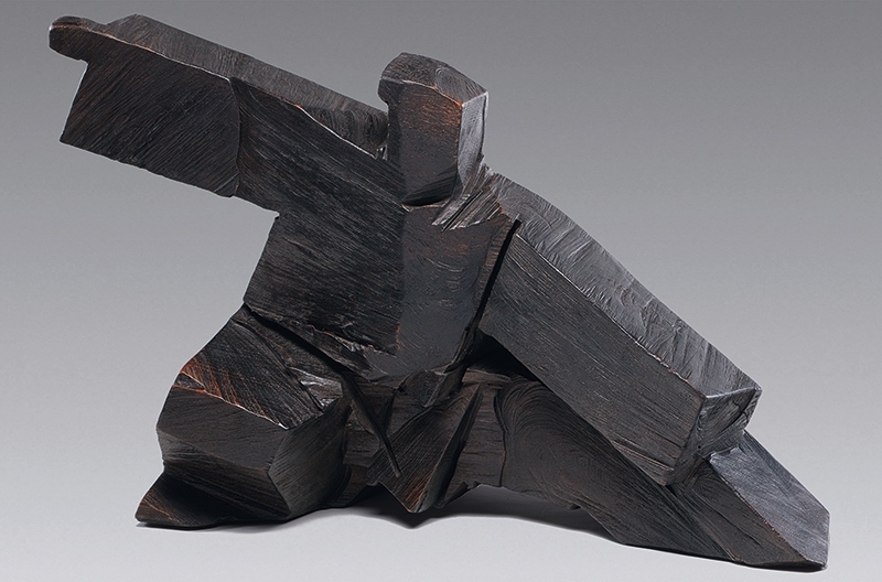 朱銘《太極系列—單鞭下勢》.木雕.93.5×53.5×35 cm.1989。預估價:280至350萬港元。圖|中國嘉德(香港)